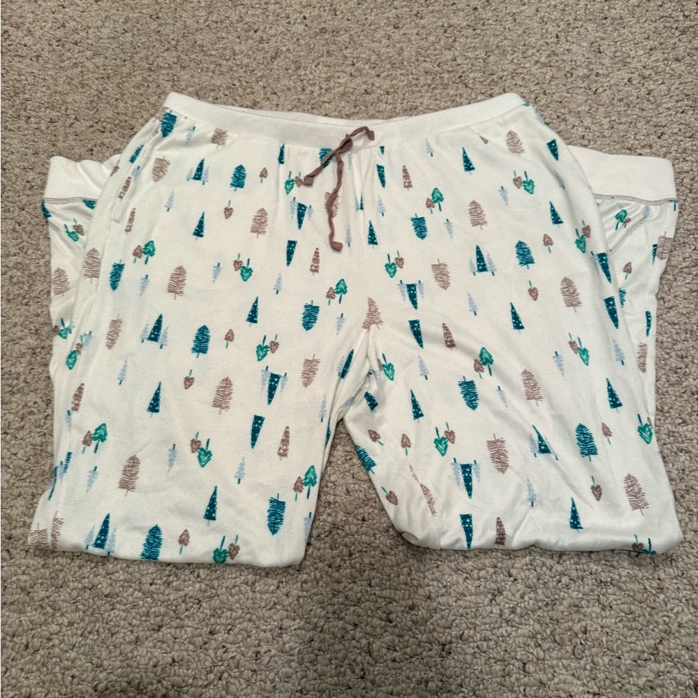 Sonoma white pajama pants with tree print